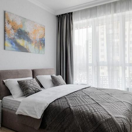 Modern New Cozy Apartment Kvartet Railway Station Kiev Eksteriør billede