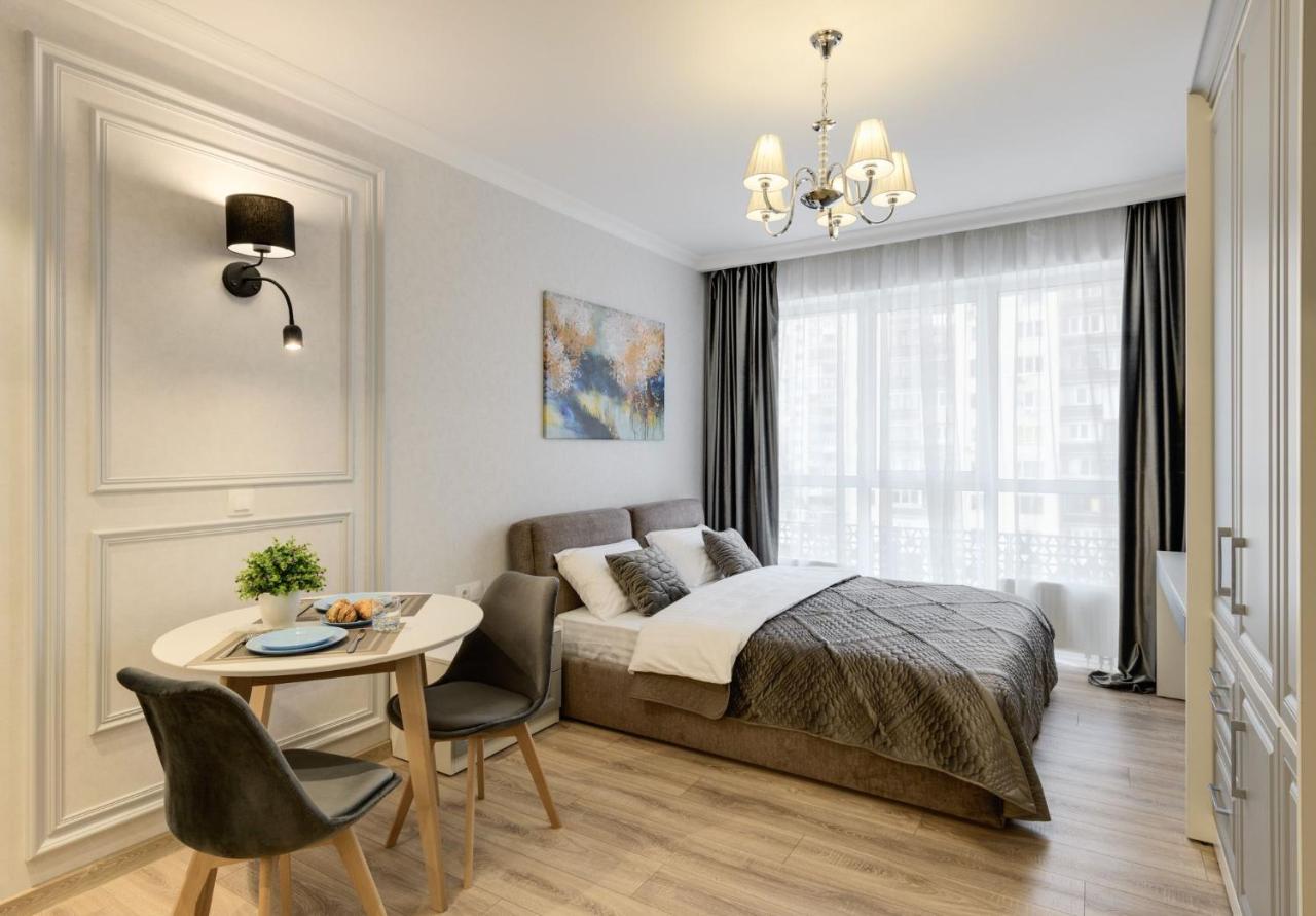 Modern New Cozy Apartment Kvartet Railway Station Kiev Eksteriør billede