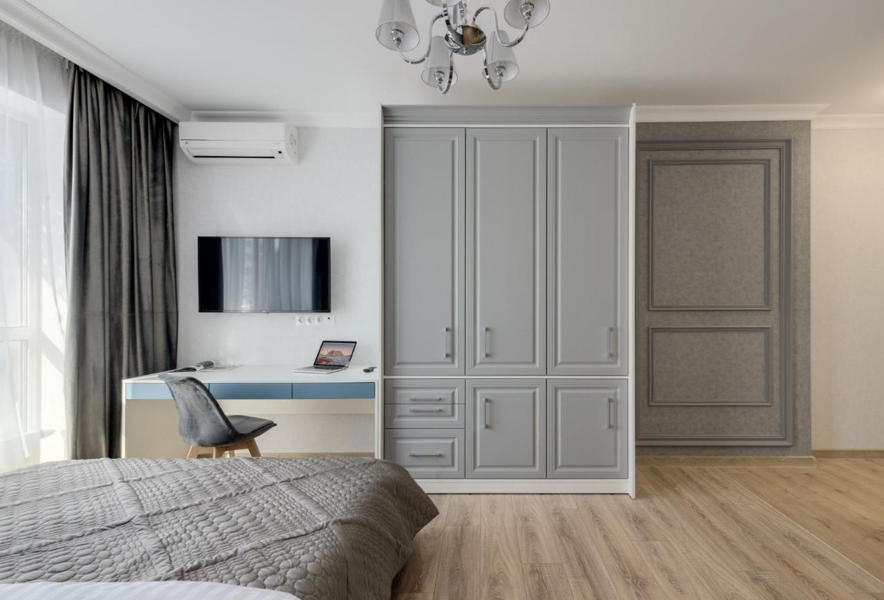 Modern New Cozy Apartment Kvartet Railway Station Kiev Eksteriør billede