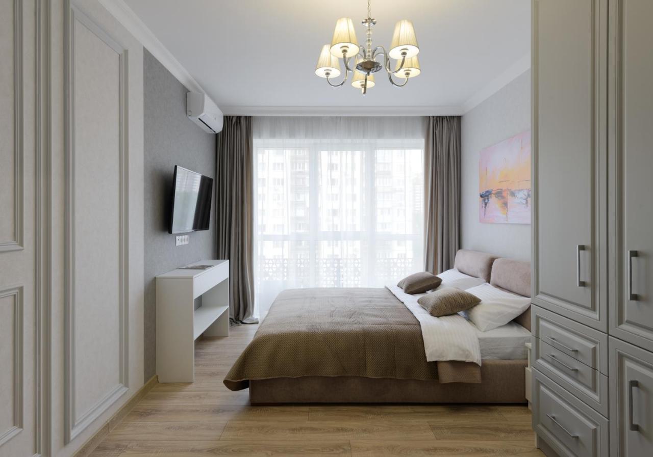 Modern New Cozy Apartment Kvartet Railway Station Kiev Eksteriør billede