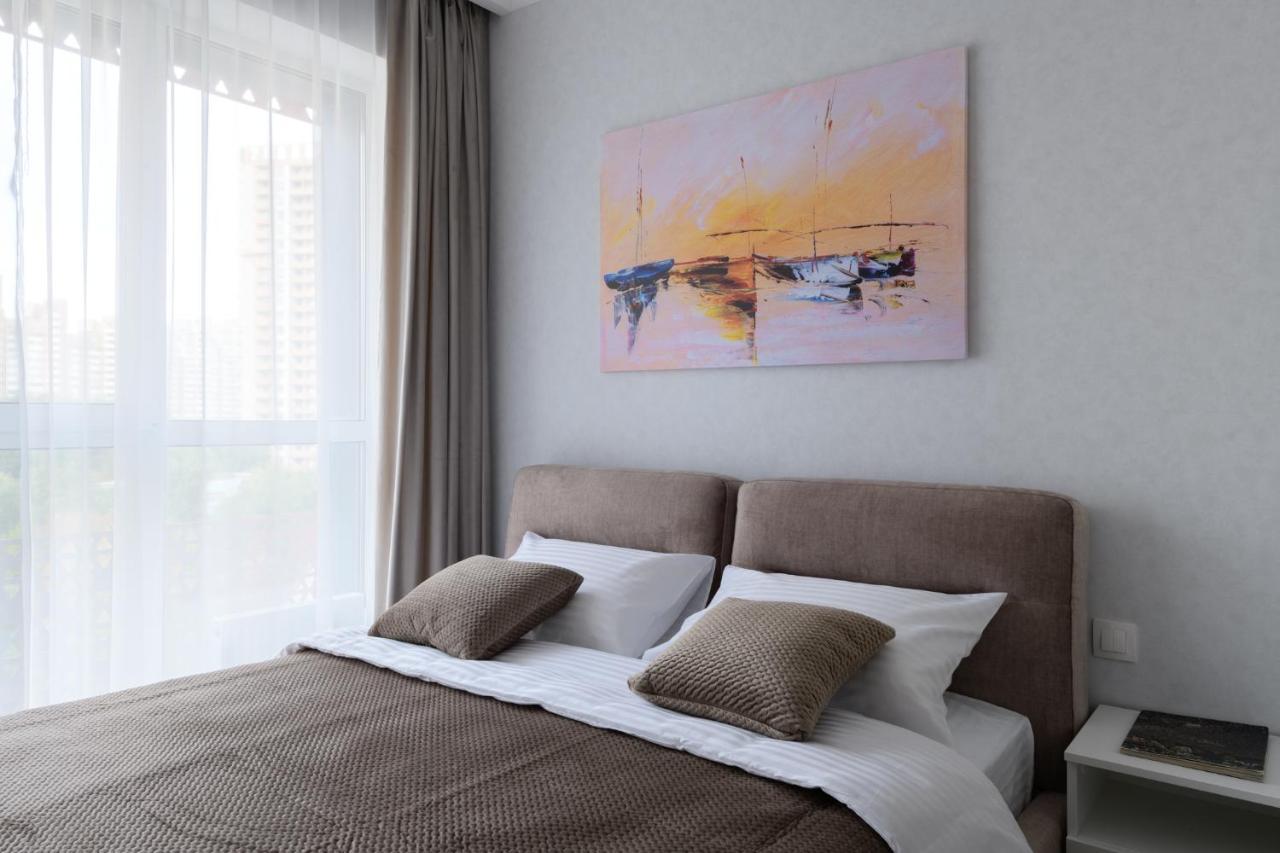 Modern New Cozy Apartment Kvartet Railway Station Kiev Eksteriør billede
