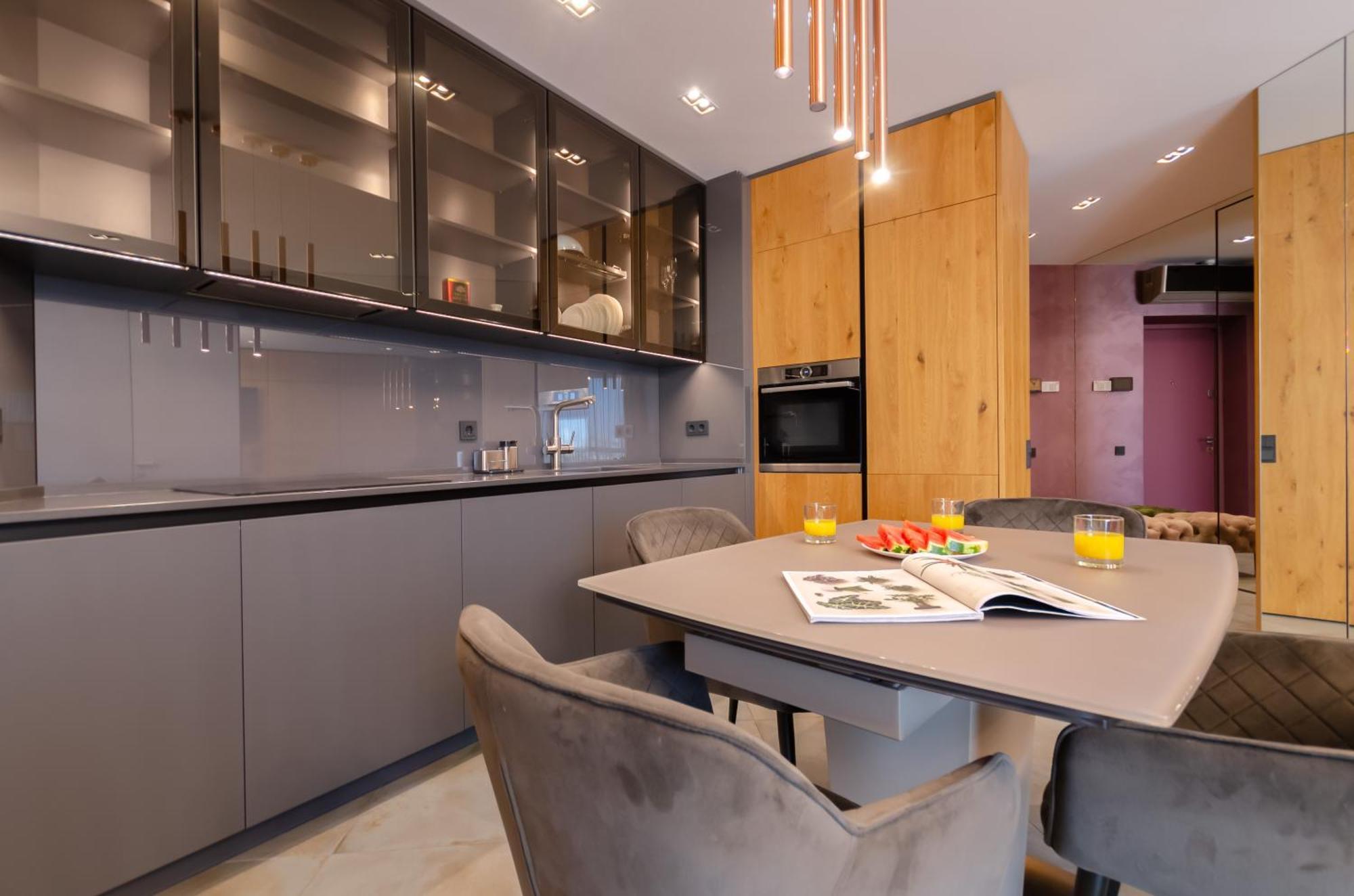 Modern New Cozy Apartment Kvartet Railway Station Kiev Eksteriør billede